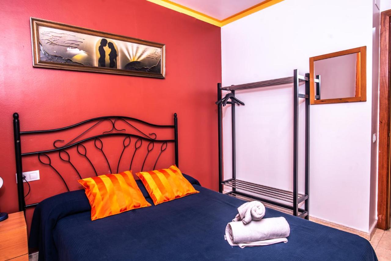 Apartaments Yaco Lloret de Mar Bagian luar foto