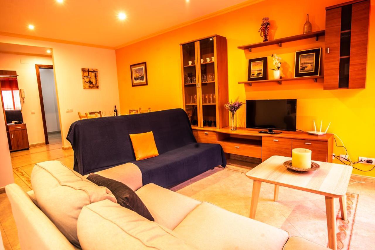 Apartaments Yaco Lloret de Mar Bagian luar foto