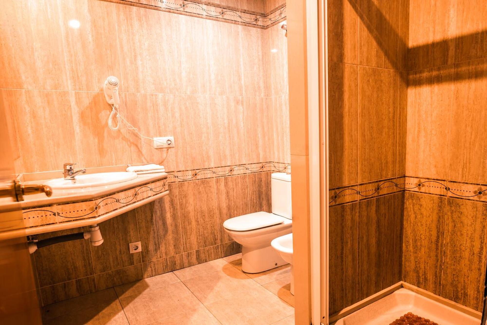 Apartaments Yaco Lloret de Mar Bagian luar foto
