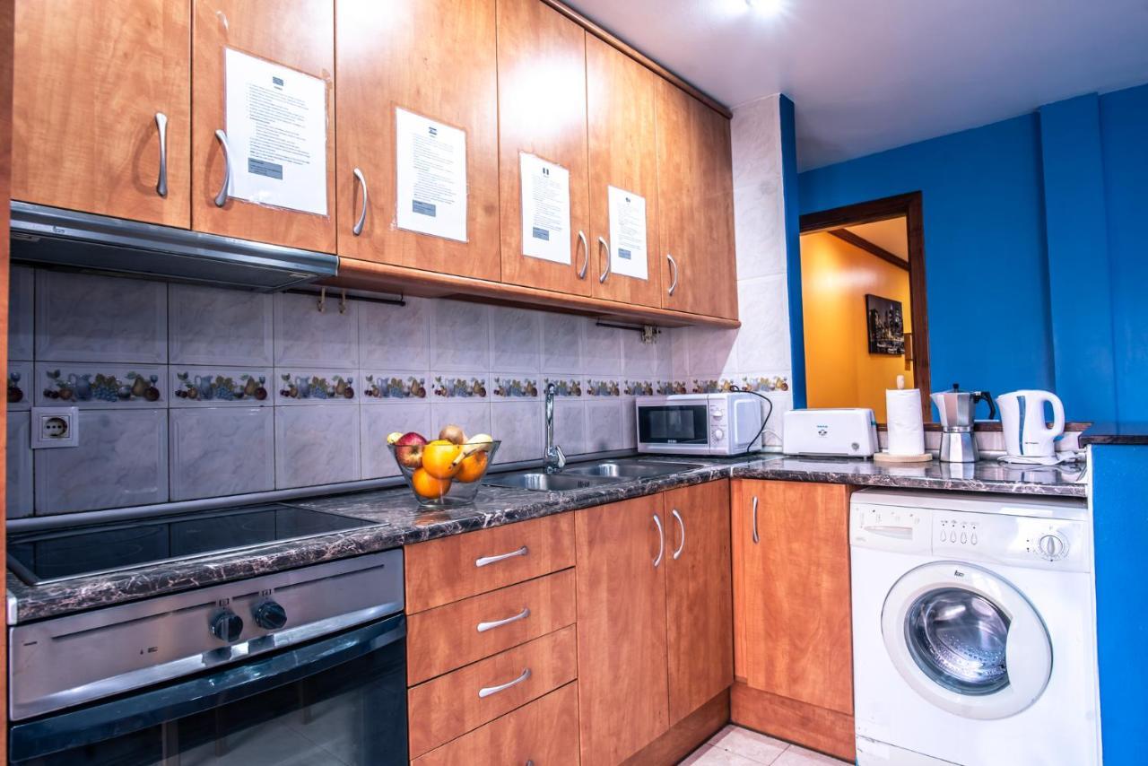 Apartaments Yaco Lloret de Mar Bagian luar foto
