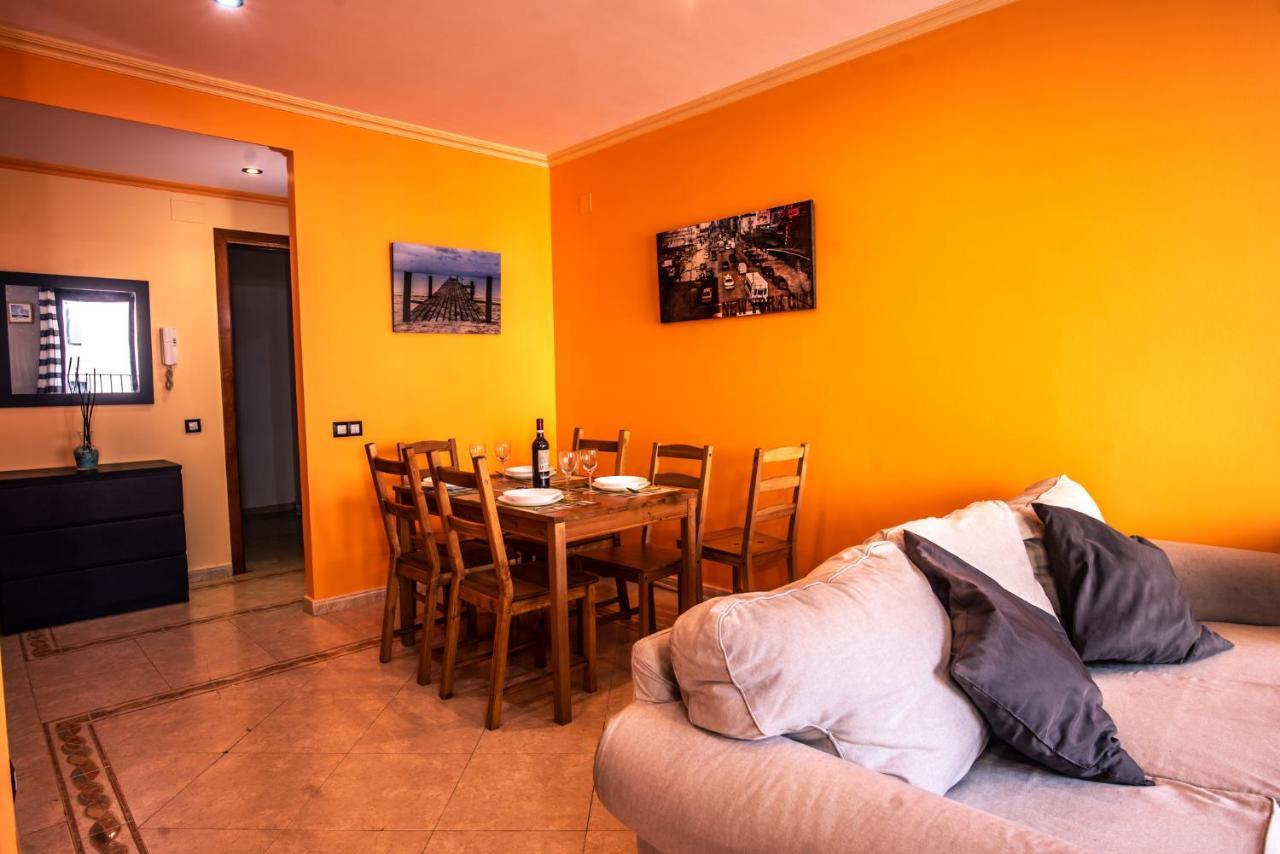 Apartaments Yaco Lloret de Mar Bagian luar foto