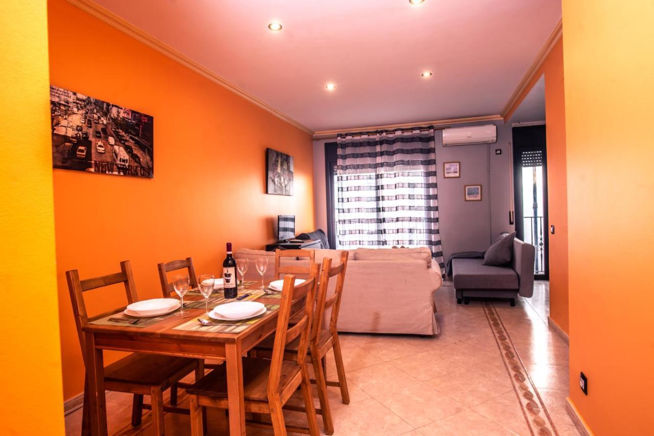 Apartaments Yaco Lloret de Mar Bagian luar foto