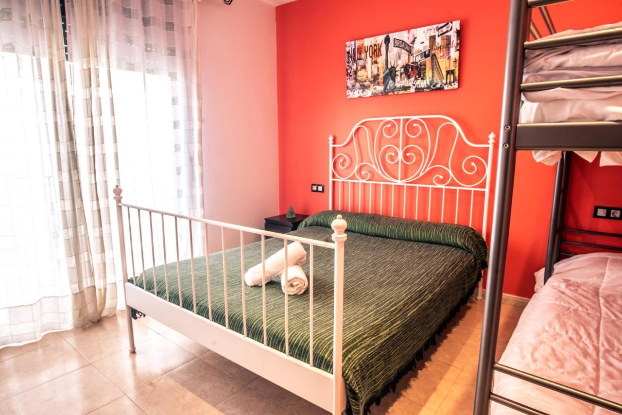 Apartaments Yaco Lloret de Mar Bagian luar foto