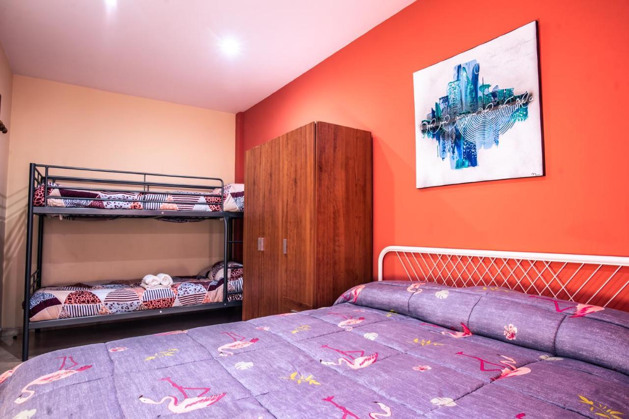 Apartaments Yaco Lloret de Mar Bagian luar foto