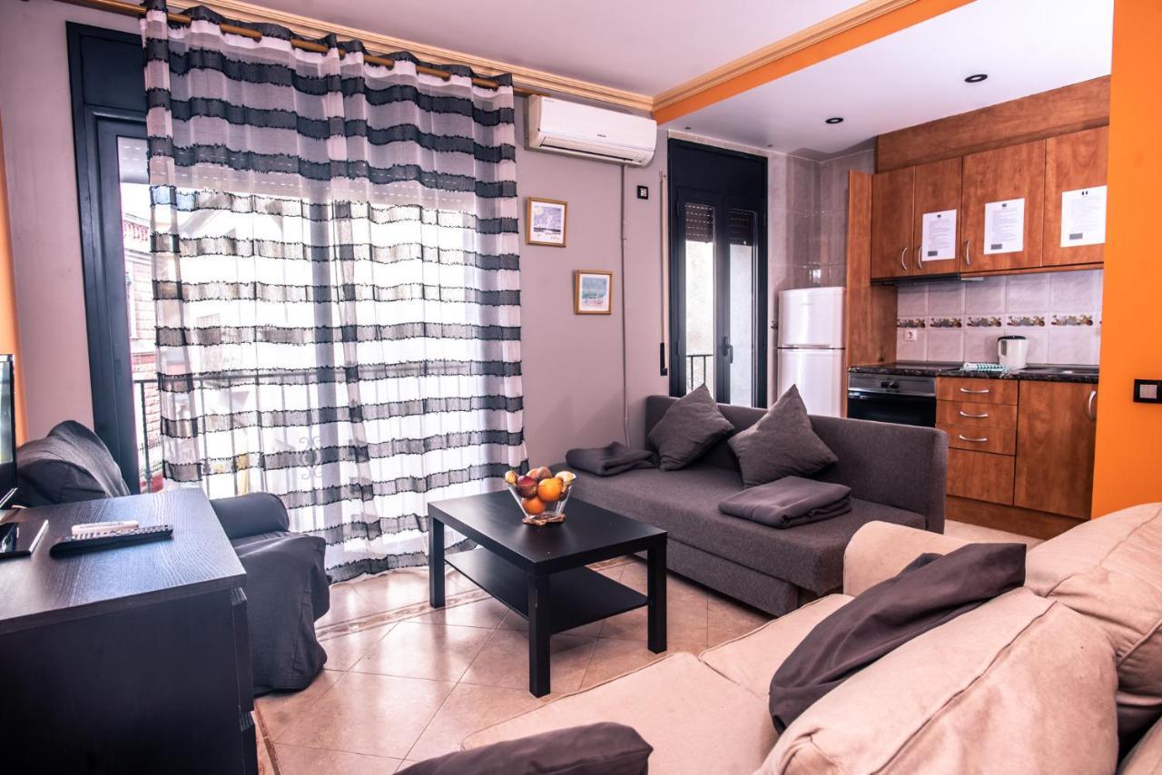 Apartaments Yaco Lloret de Mar Bagian luar foto