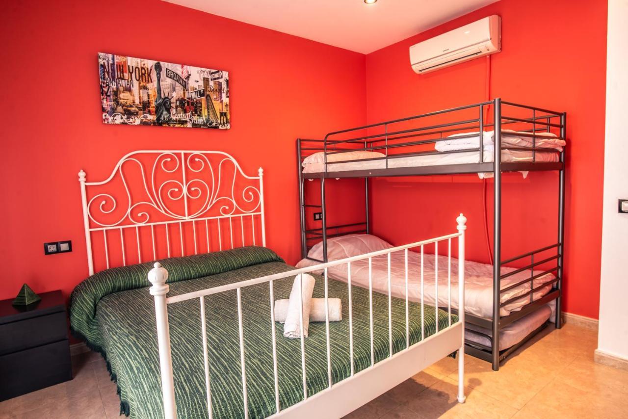 Apartaments Yaco Lloret de Mar Bagian luar foto