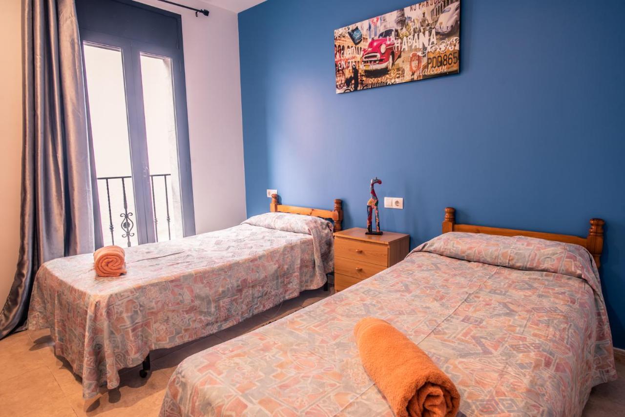 Apartaments Yaco Lloret de Mar Bagian luar foto