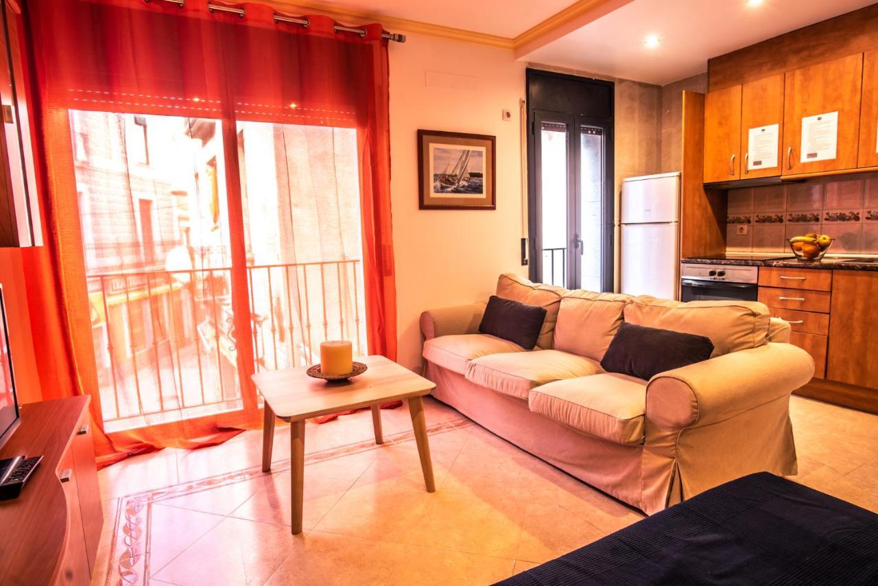 Apartaments Yaco Lloret de Mar Bagian luar foto